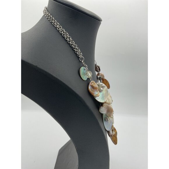 Mother-Of-Pearl Shell Disc Statement Necklace With Metal Chain - Picture 2 of 4